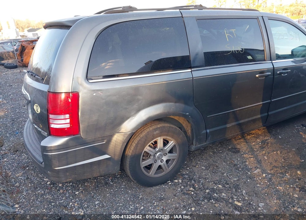 2010 CHRYSLER TOWN & COUNTRY NEW LX VIN: 2A4RR2D18AR431327