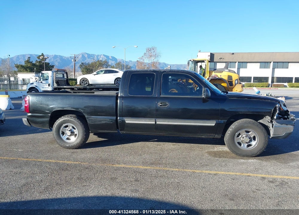 2004 CHEVROLET SILVERADO 1500 LS VIN: 2GCEC19T141228471
