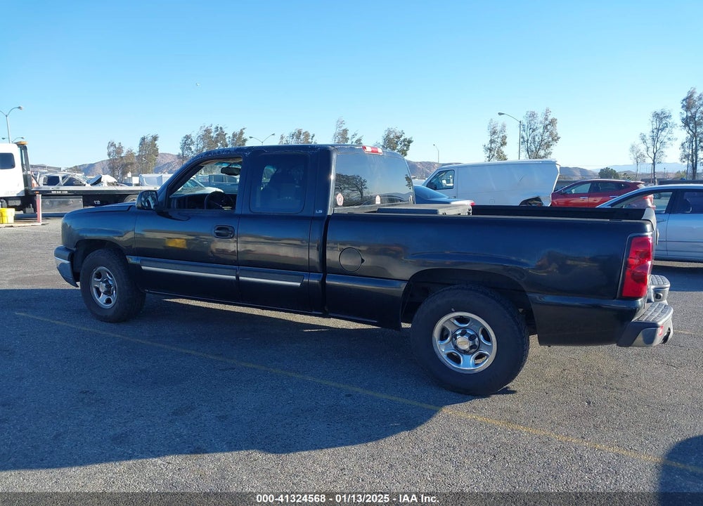 2004 CHEVROLET SILVERADO 1500 LS VIN: 2GCEC19T141228471