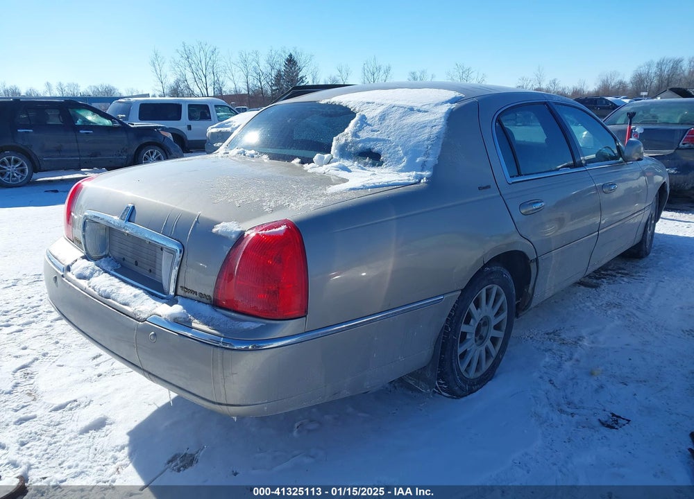 2004 LINCOLN TOWN CAR ULTIMATE VIN: 1LNHM83W94Y651197