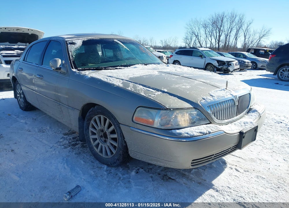 2004 LINCOLN TOWN CAR ULTIMATE VIN: 1LNHM83W94Y651197