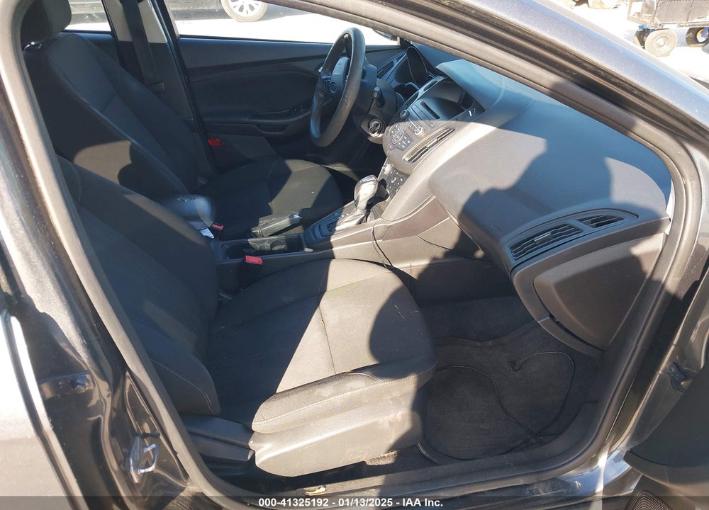 2016 FORD FOCUS SE VIN: 1FADP3K21GL399576