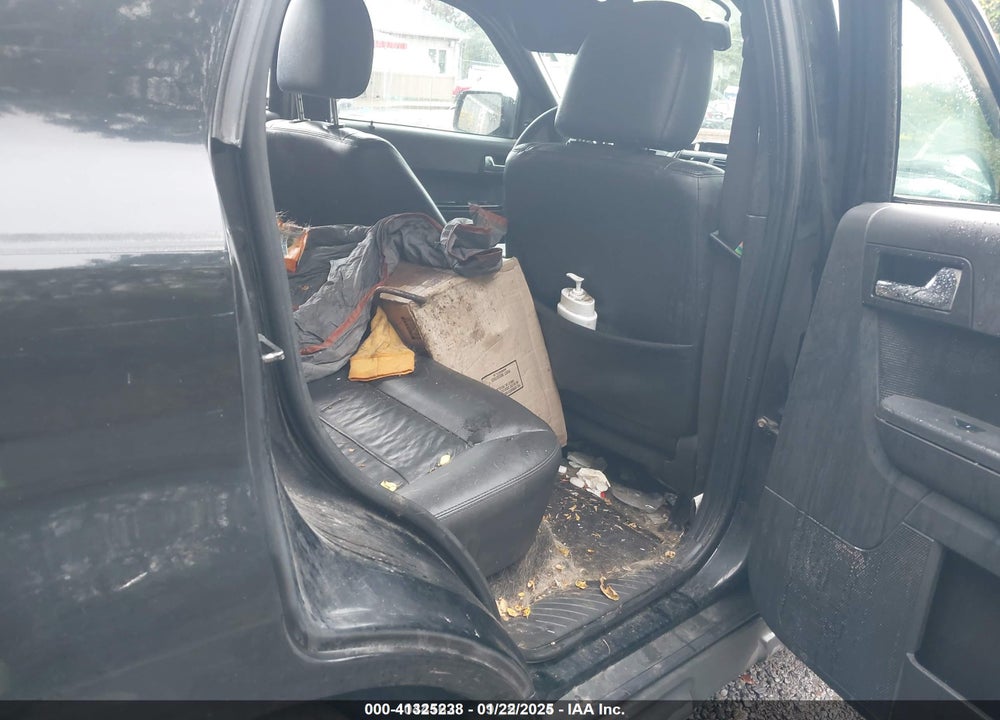 2009 FORD ESCAPE LIMITED VIN: 1FMCU94779KB63156
