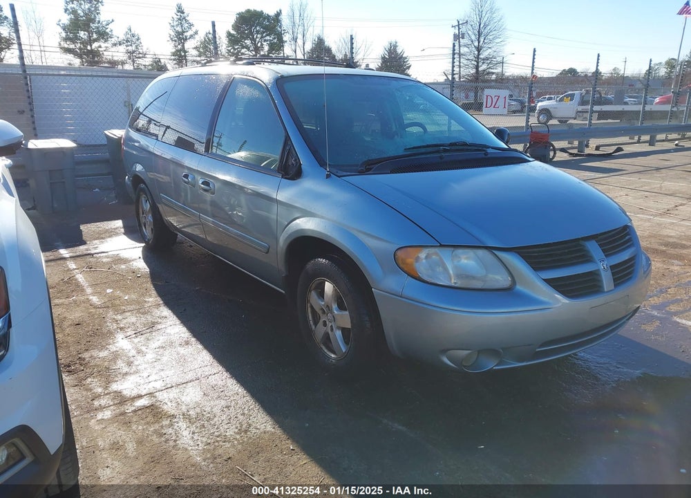 2005 DODGE GRAND CARAVAN SXT VIN: 2D4GP44L55R304592