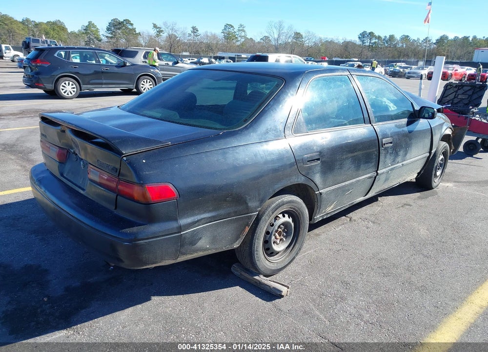 1998 TOYOTA CAMRY LE VIN: 4T1BG22K4WU267296