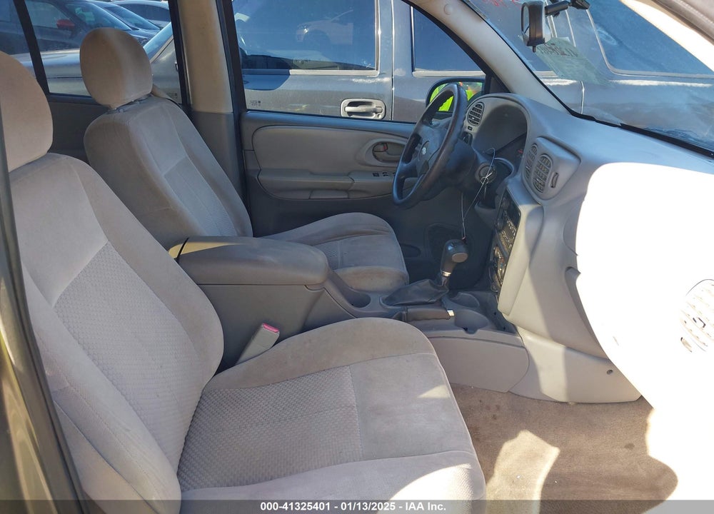 2009 CHEVROLET TRAILBLAZER LT VIN: 1GNDS33S192108243
