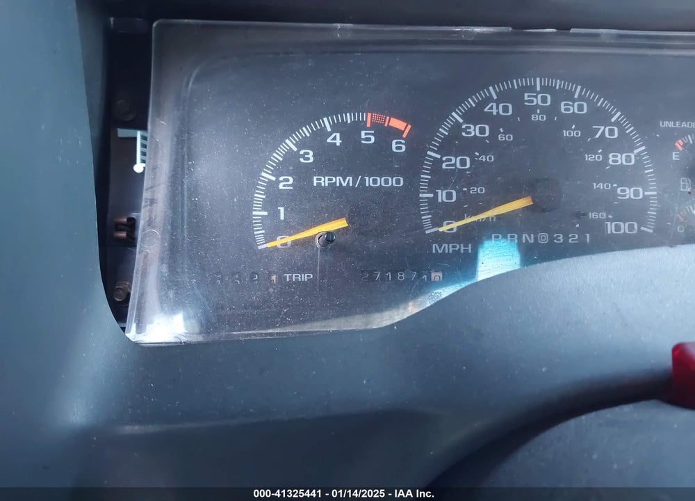 1996 GMC SUBURBAN K1500 VIN: 1GKFK16R3TJ703465