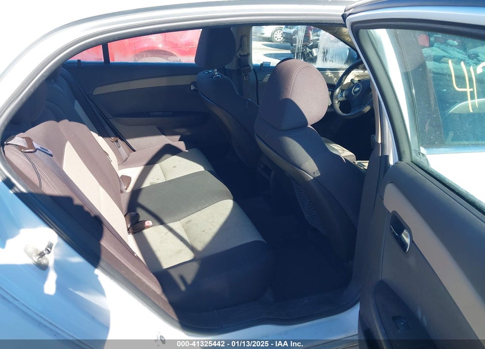 2011 CHEVROLET MALIBU LS VIN: 1G1ZB5E17BF172552