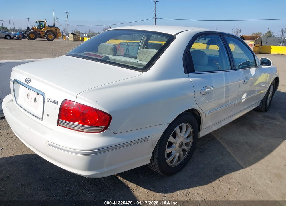 2004 HYUNDAI SONATA GLS/LX VIN: KMHWF35H74A033159