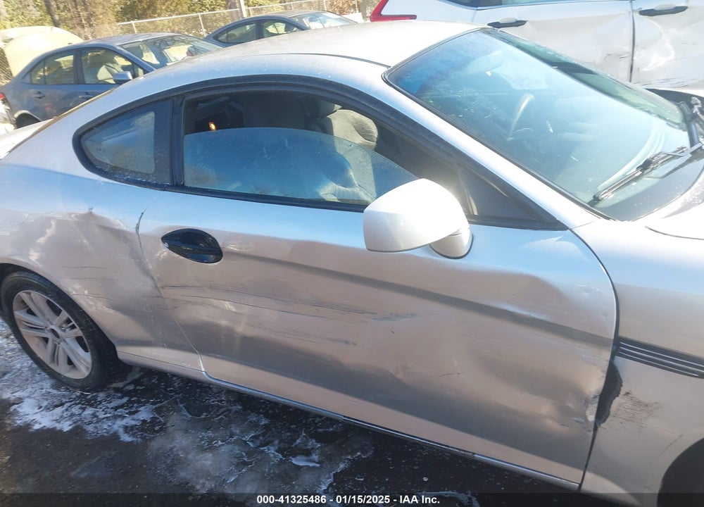 2008 HYUNDAI TIBURON VIN: KMHHM66D58U275433