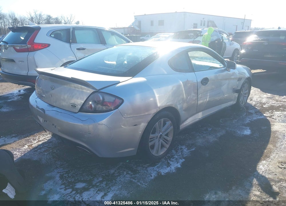 2008 HYUNDAI TIBURON VIN: KMHHM66D58U275433