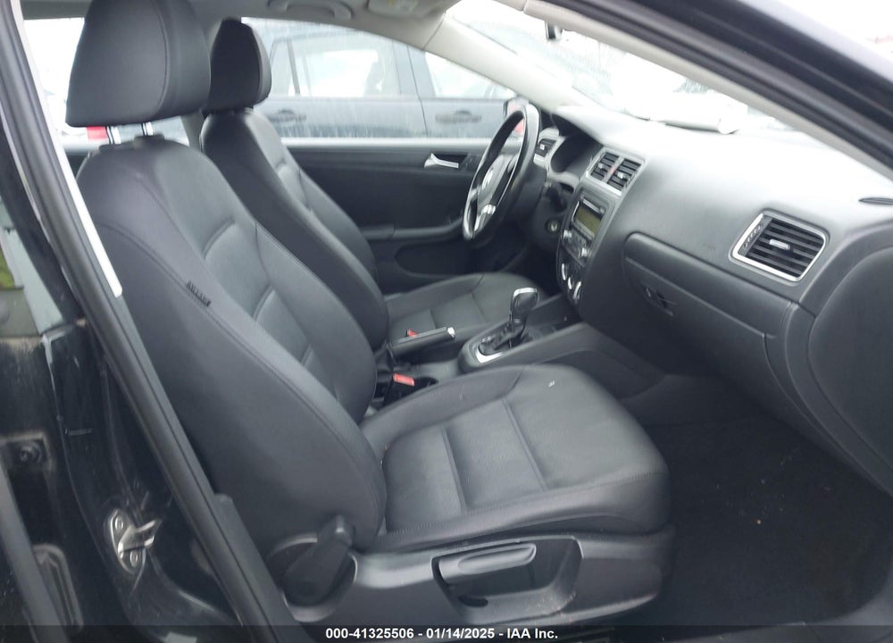 2011 VOLKSWAGEN JETTA 2.5L SE VIN: 3VWDZ7AJXBM342673