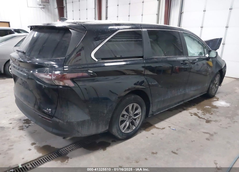 2023 TOYOTA SIENNA LE VIN: 5TDKSKFC3PS099467