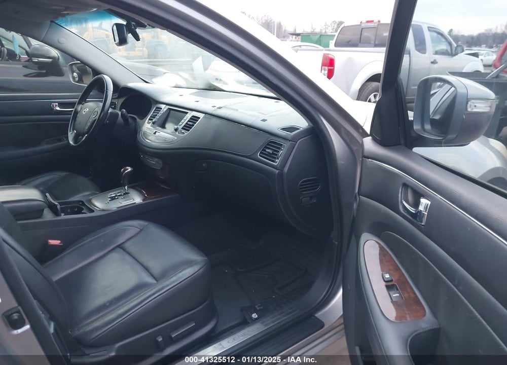 2010 HYUNDAI GENESIS 3.8 VIN: KMHGC4DEXAU076642
