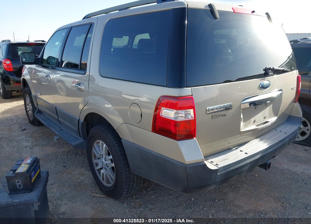 2007 FORD EXPEDITION VIN: 1FMFU16547LA73562
