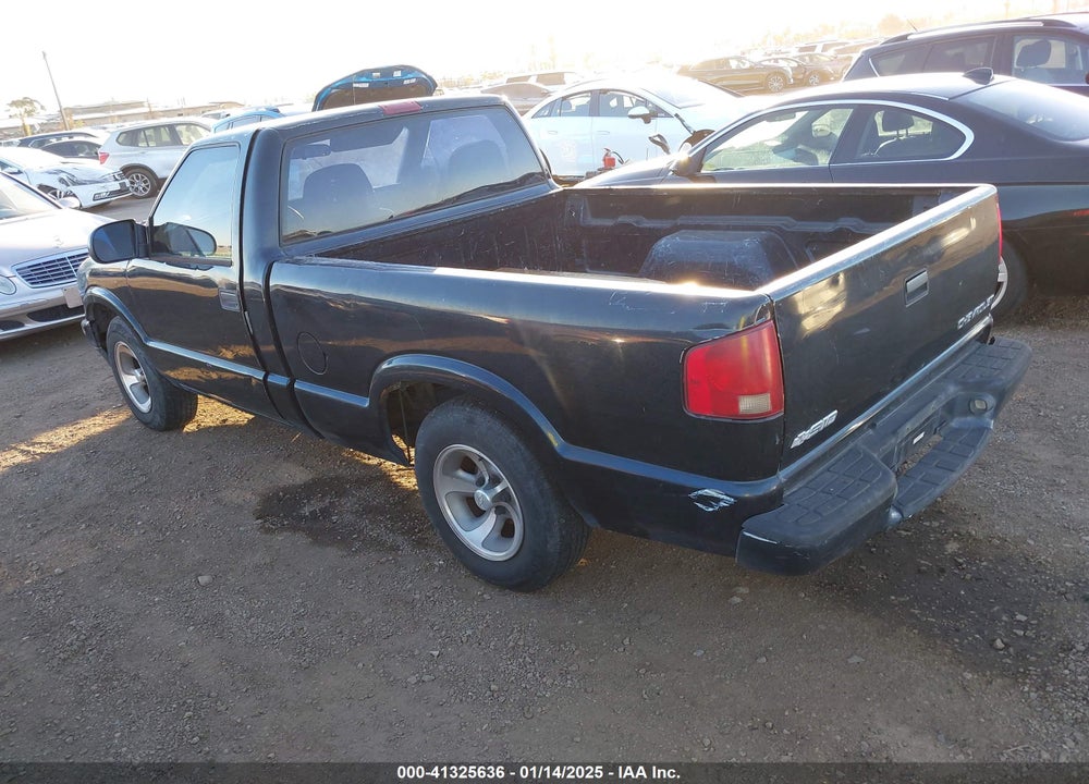 2003 CHEVROLET S-10 VIN: 1GCCS14H338283917