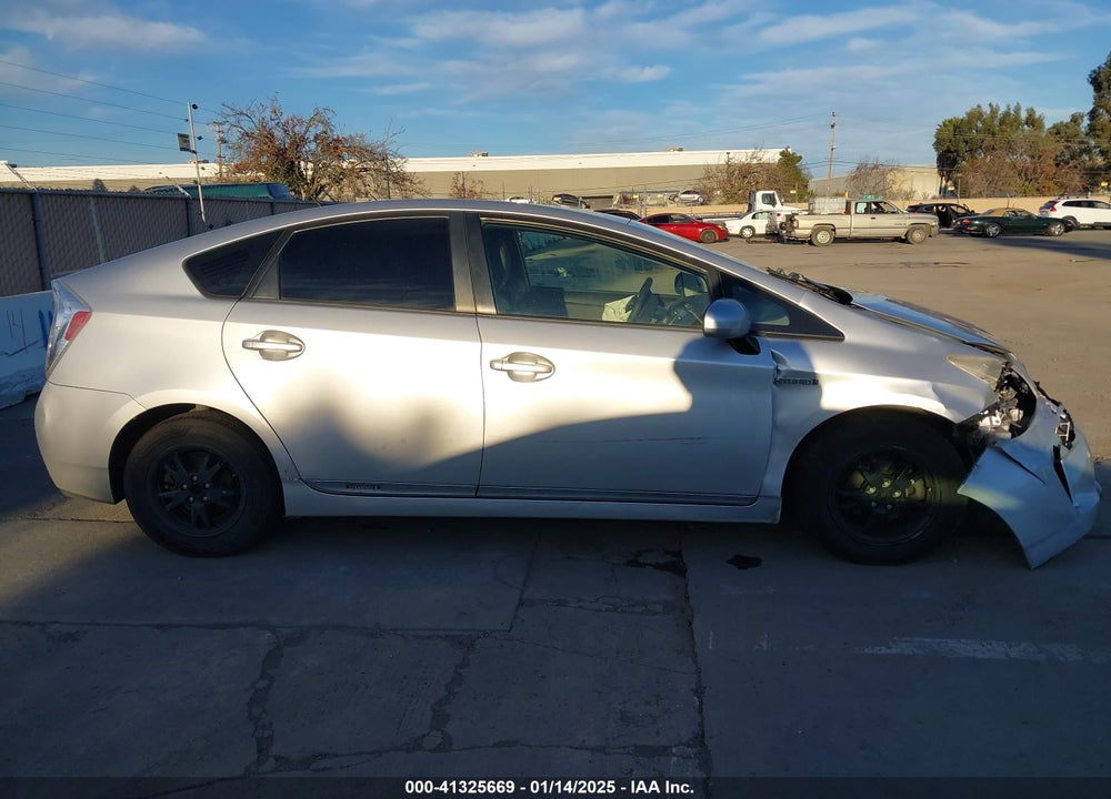 2013 TOYOTA PRIUS VIN: JTDKN3DU5D5643705