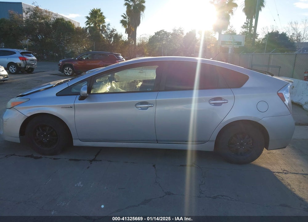 2013 TOYOTA PRIUS VIN: JTDKN3DU5D5643705