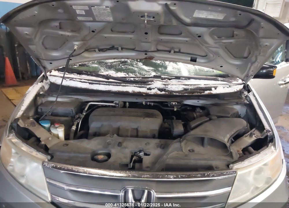 2011 HONDA ODYSSEY VIN: 5FNRL5H92BB005686