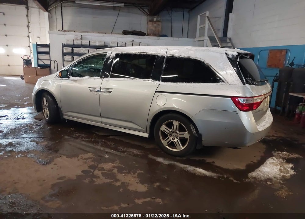 2011 HONDA ODYSSEY VIN: 5FNRL5H92BB005686
