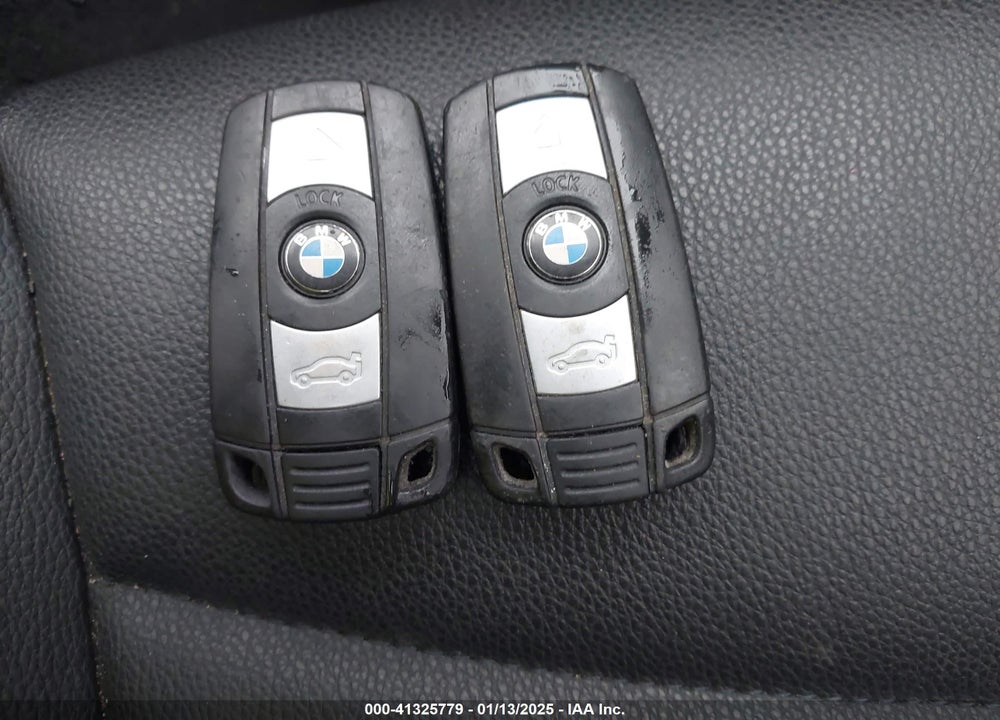 2008 BMW 328XI VIN: WBAVC93558K039172