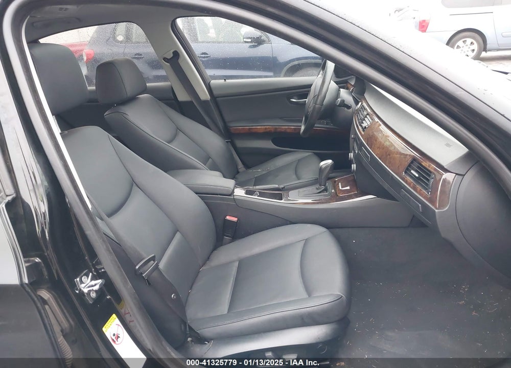 2008 BMW 328XI VIN: WBAVC93558K039172