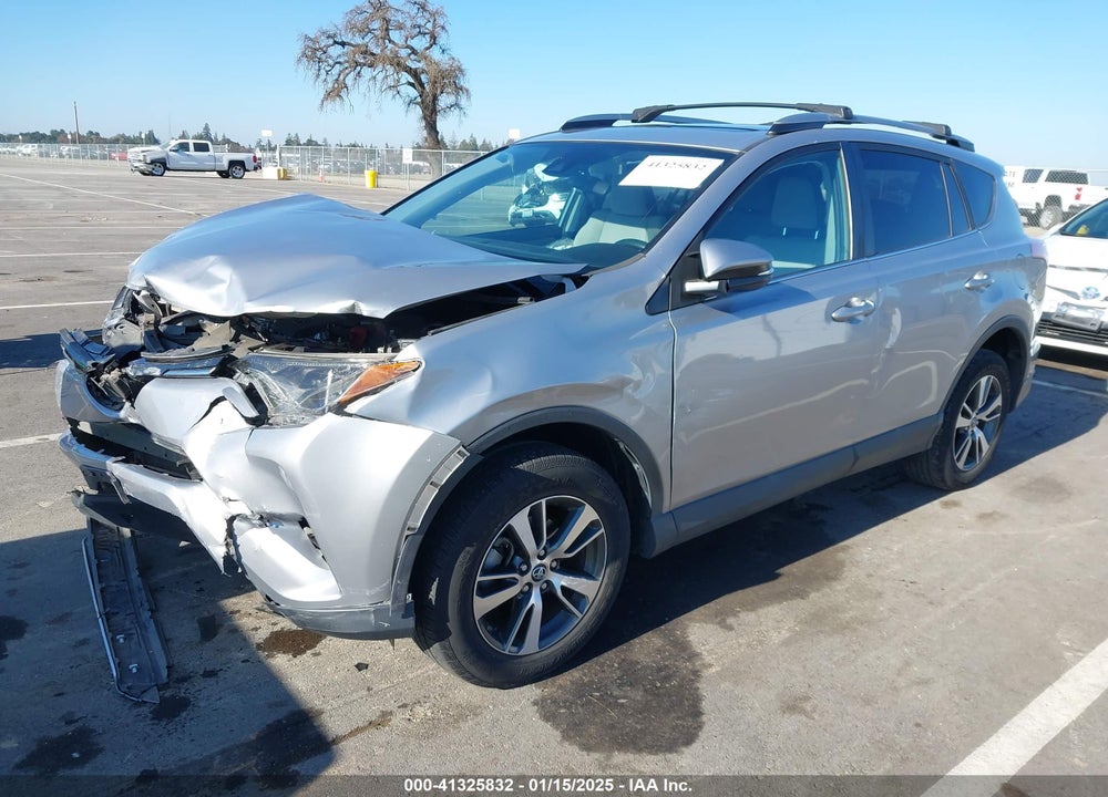 2017 TOYOTA RAV4 XLE VIN: 2T3WFREV4HW396992