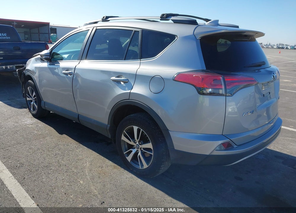 2017 TOYOTA RAV4 XLE VIN: 2T3WFREV4HW396992