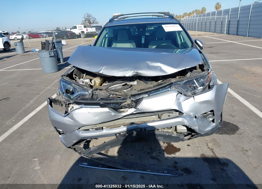 2017 TOYOTA RAV4 XLE VIN: 2T3WFREV4HW396992