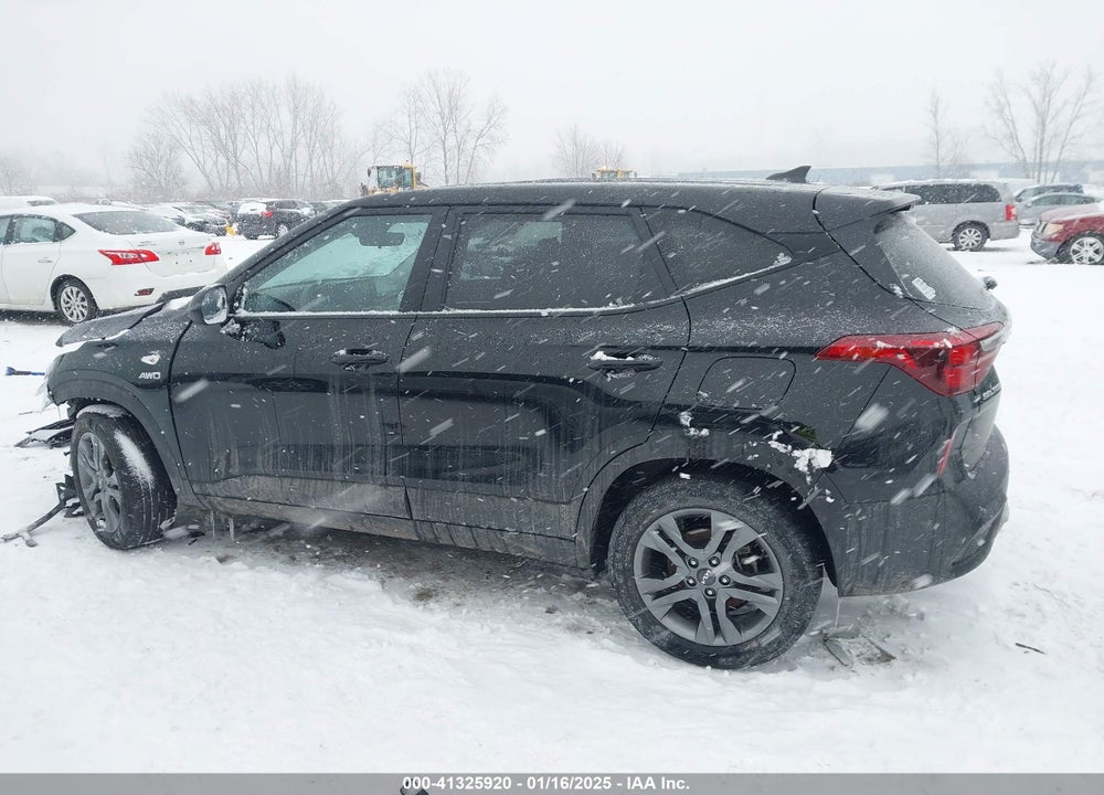 2023 KIA SELTOS LX VIN: KNDEPCAA3P7428821