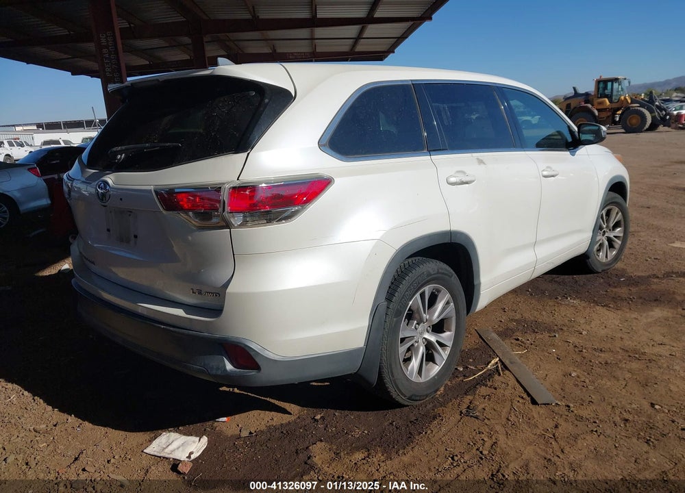 2015 TOYOTA HIGHLANDER LE PLUS V6 VIN: 5TDBKRFH5FS115459