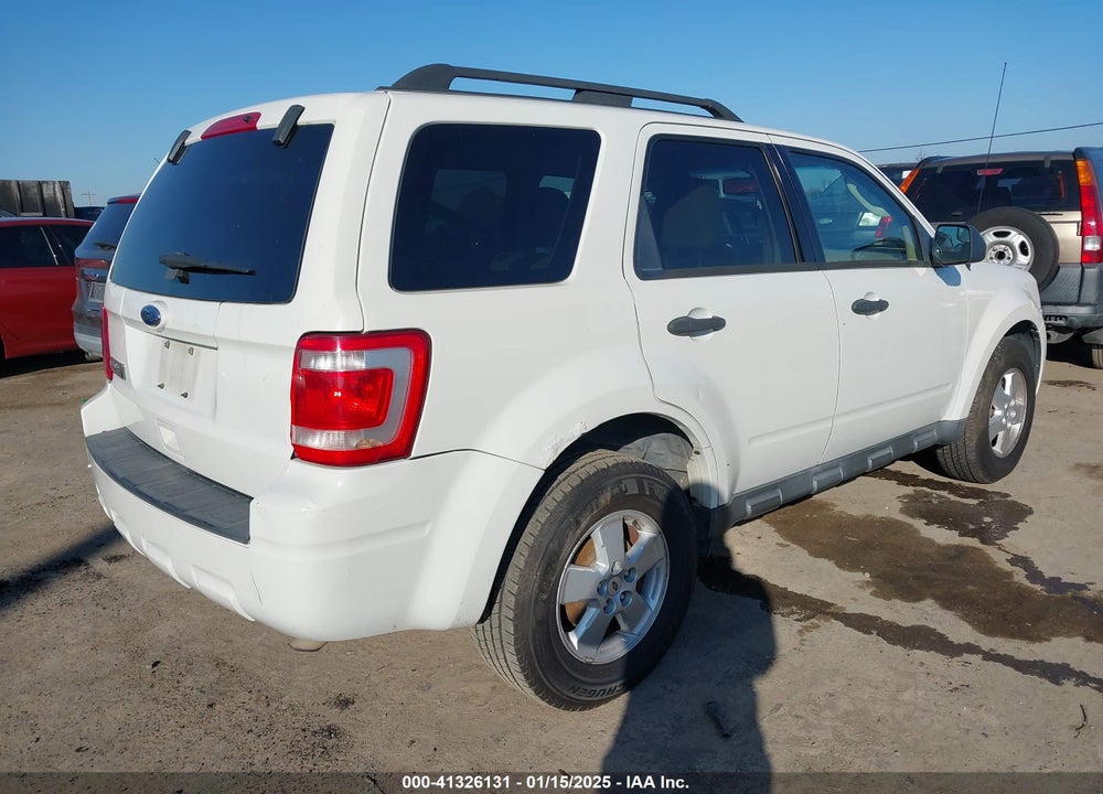 2010 FORD ESCAPE XLT VIN: 1FMCU9D75AKC04212