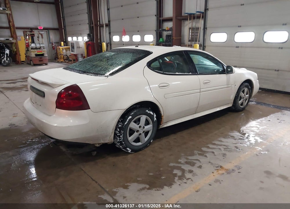 2008 PONTIAC GRAND PRIX VIN: 2G2WP552981141747