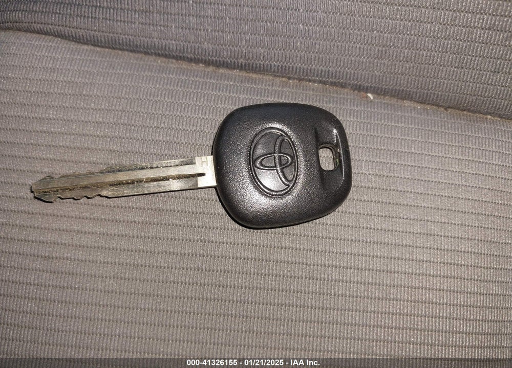 2014 TOYOTA COROLLA VIN: 2T1BURHE2EC184596