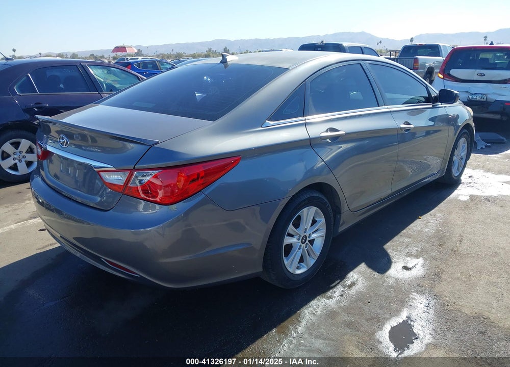 2013 HYUNDAI SONATA VIN: 5NPEB4AC4DH658770