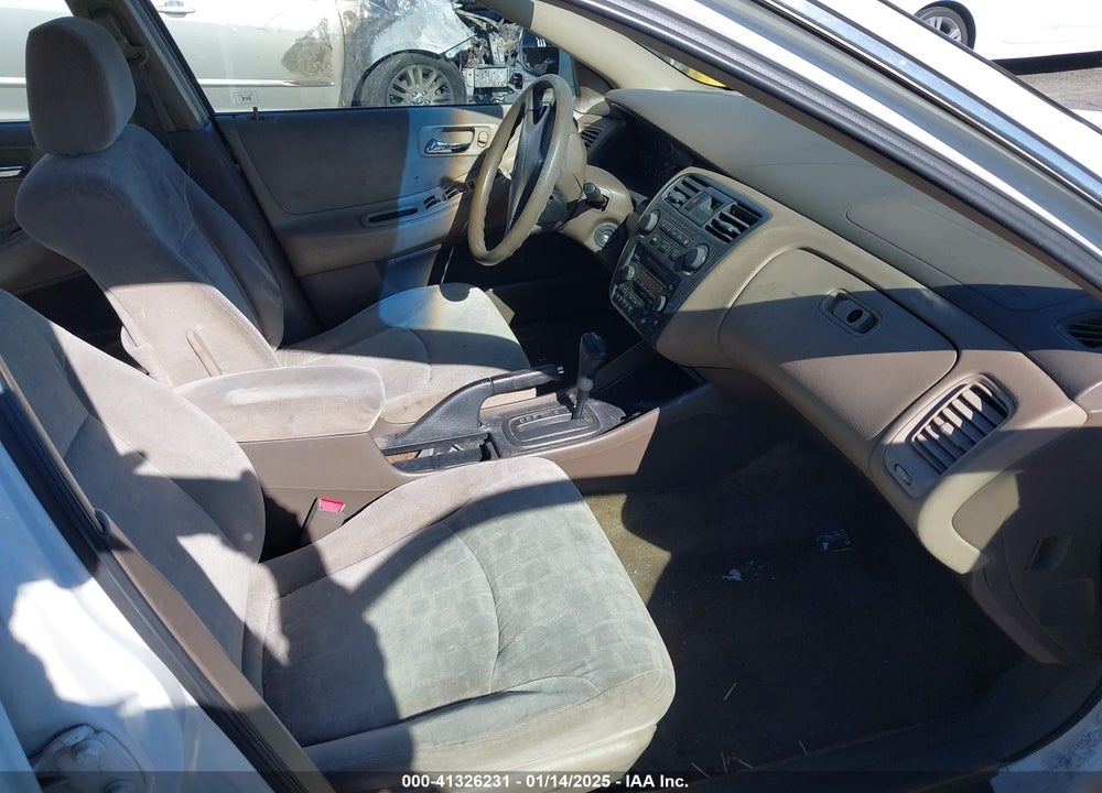 2002 HONDA ACCORD 2.3 EX/2.3 SE VIN: JHMCG66852C020107