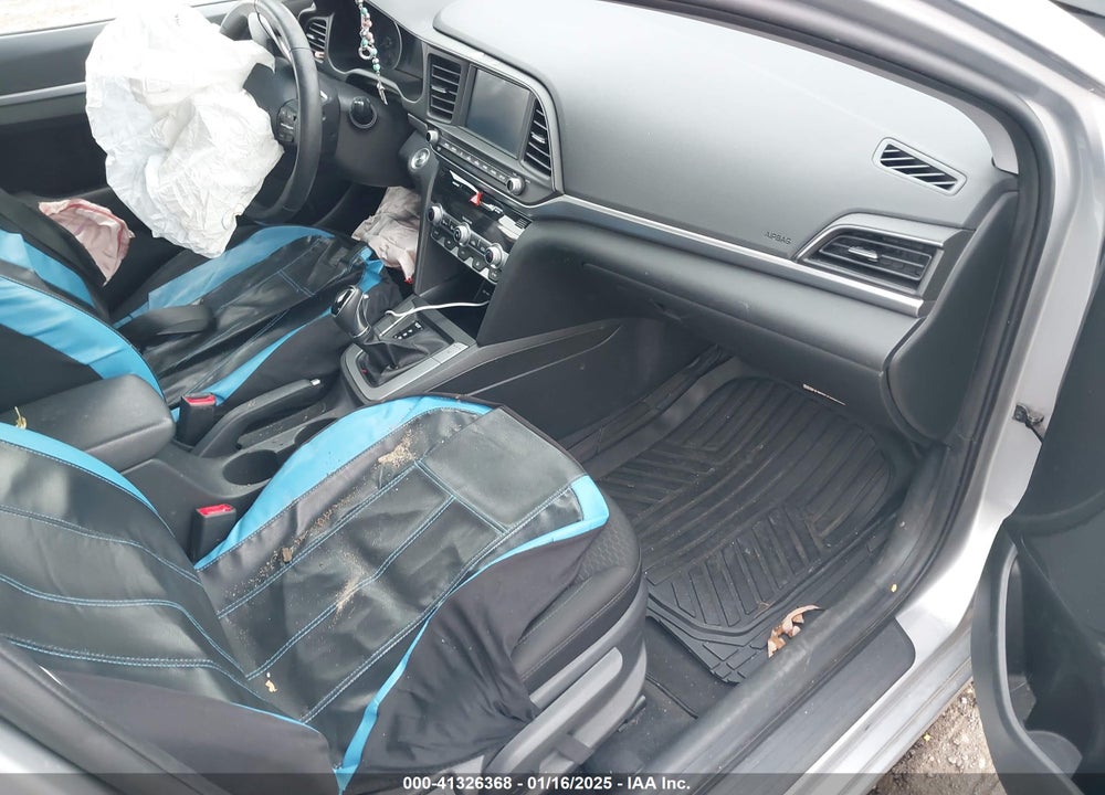 2020 HYUNDAI ELANTRA VIN: 5NPD84LF4LH615983