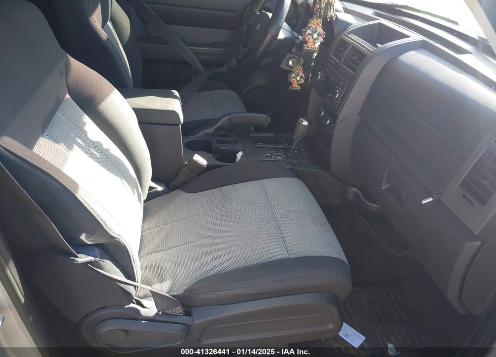 2007 DODGE NITRO SXT VIN: 1D8GT28K27W672982
