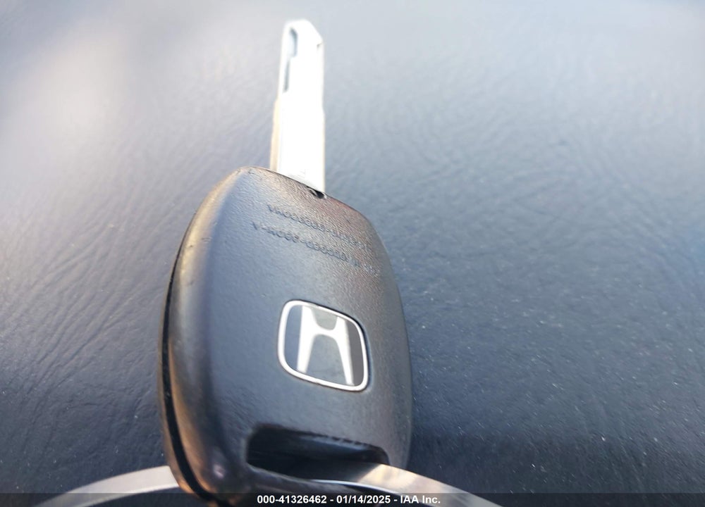 2006 HONDA CR-V LX VIN: JHLRD68526C000655