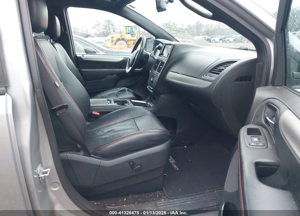 2017 DODGE GRAND CARAVAN GT VIN: 2C4RDGEG5HR766463