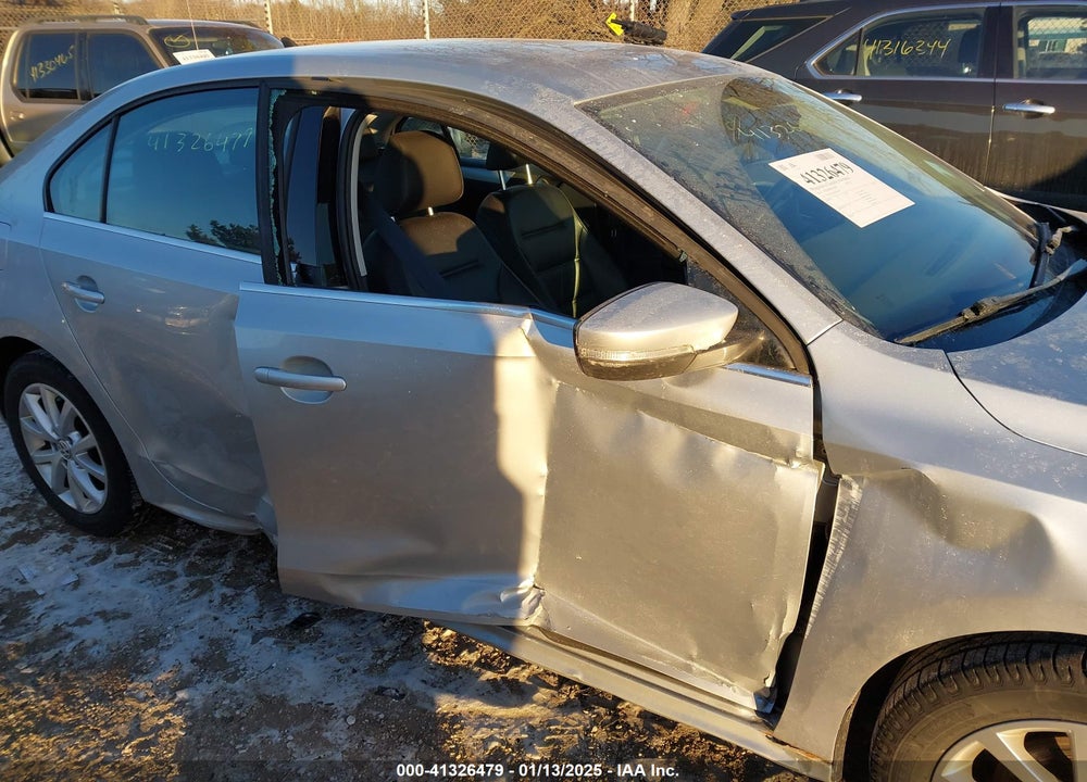 2014 VOLKSWAGEN JETTA VIN: 3VWB07AJ5EM387140