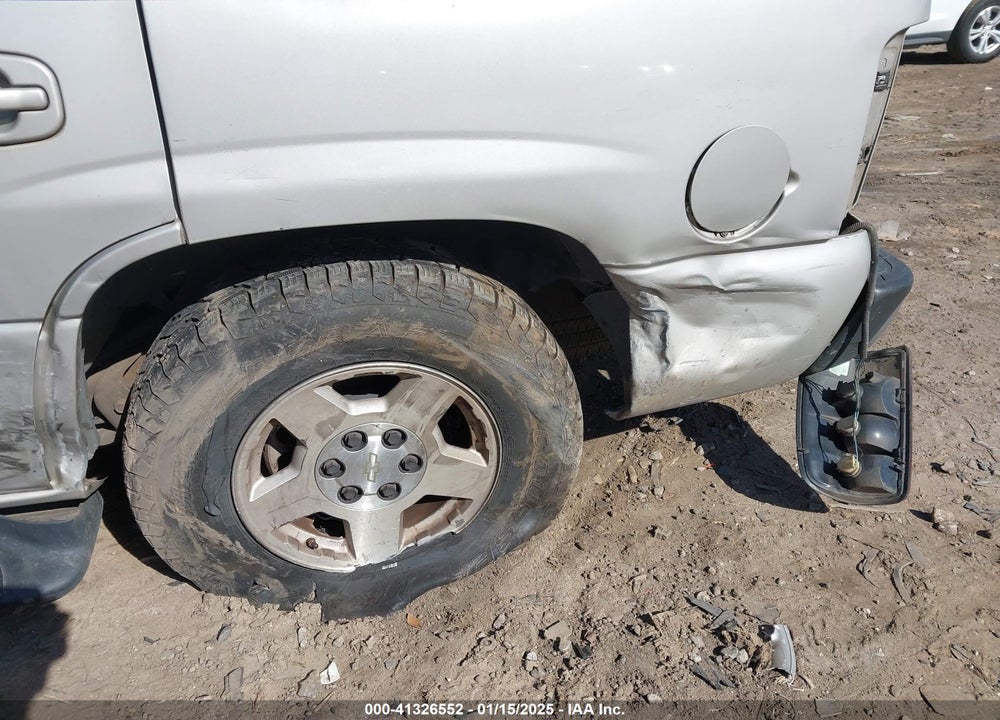 2004 CHEVROLET TAHOE LT VIN: 1GNEC13Z54J242254