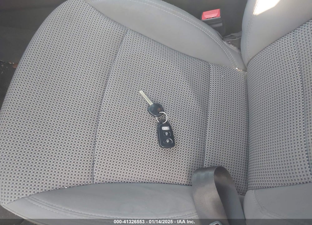 2011 HYUNDAI SONATA VIN: 5NPEB4AC0BH223340