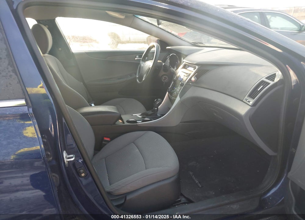 2011 HYUNDAI SONATA VIN: 5NPEB4AC0BH223340