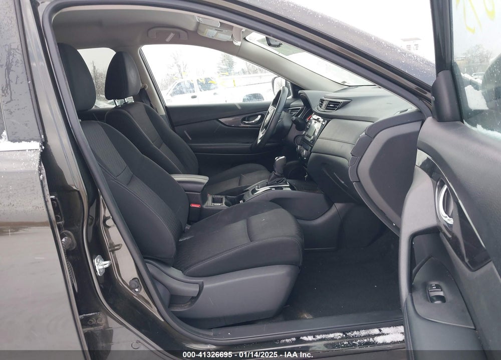2017 NISSAN ROGUE SV VIN: KNMAT2MV0HP581886