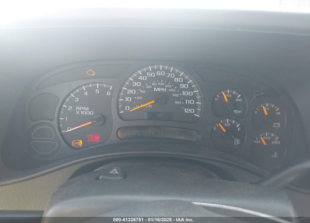 2005 CHEVROLET SUBURBAN 1500 Z71 VIN: 3GNEC16Z05G127172