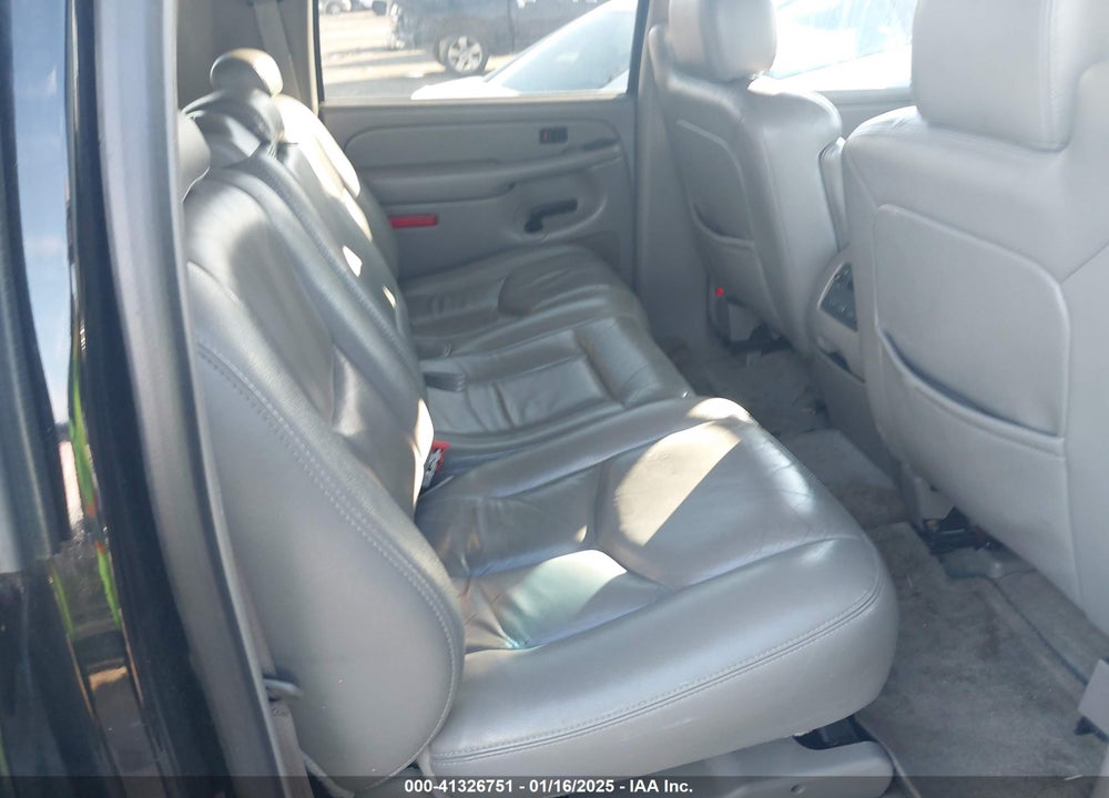 2005 CHEVROLET SUBURBAN 1500 Z71 VIN: 3GNEC16Z05G127172