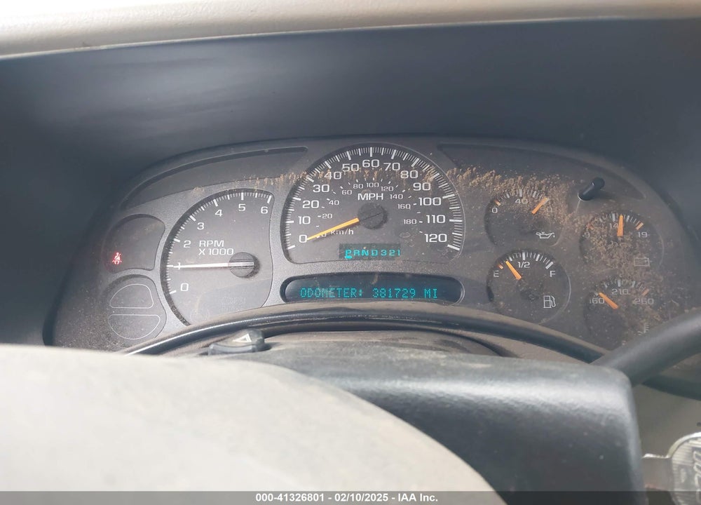 2003 CHEVROLET TAHOE LS VIN: 1GNEC13V23J251036