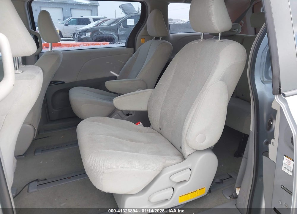 2012 TOYOTA SIENNA BASE V6 7 PASSENGER VIN: 5TDZK3DC6CS277471