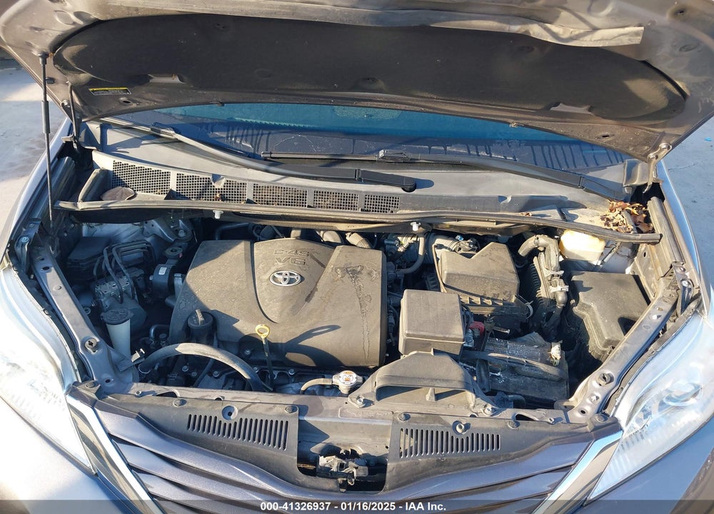 2017 TOYOTA SIENNA LE 8 PASSENGER VIN: 5TDKZ3DC5HS874793